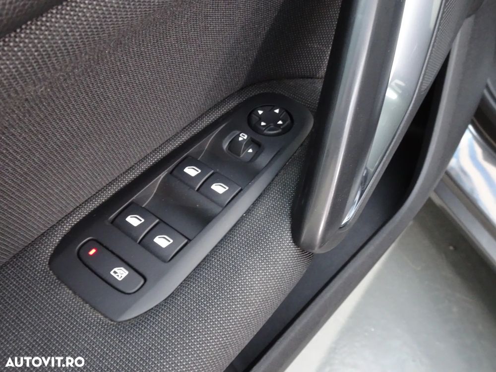 Peugeot 308 1.2 L PureTech Turbo S&S Allure Pack - 21
