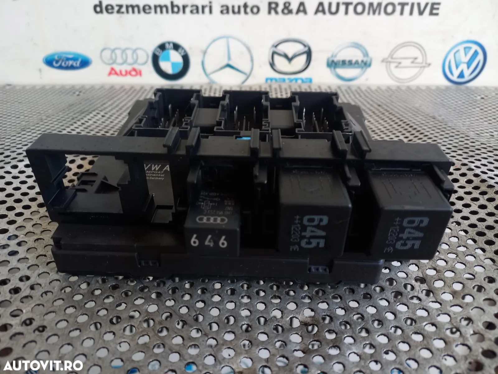 Modul Confort BCM Vw Passat B7 An 2011-2012-2013-2014-2015 Motor 1.6 Tdi CAY Cutie MYB LUB Cod 3AAF - 2