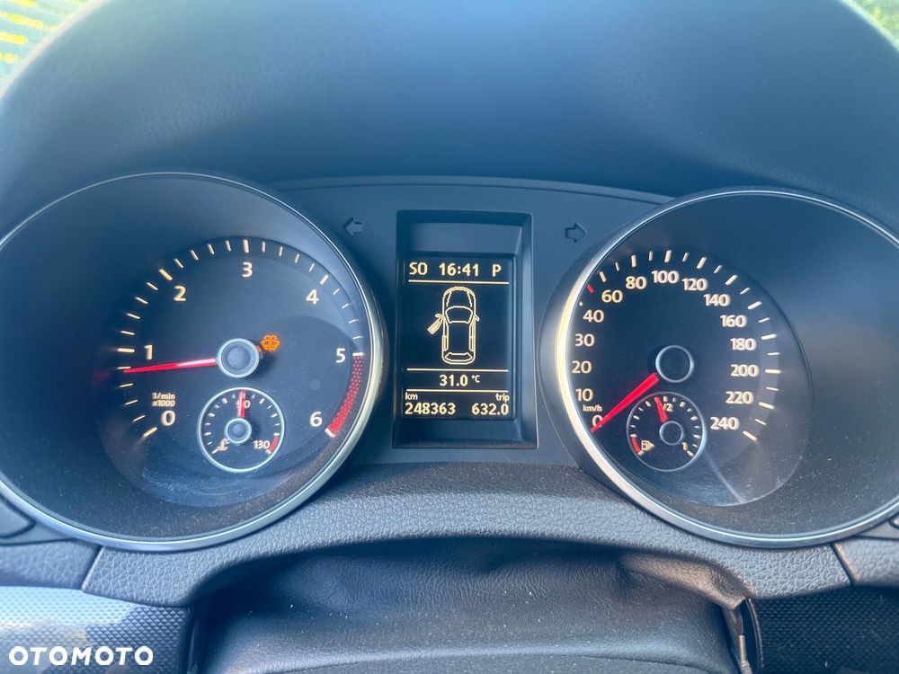 Volkswagen Golf - 8