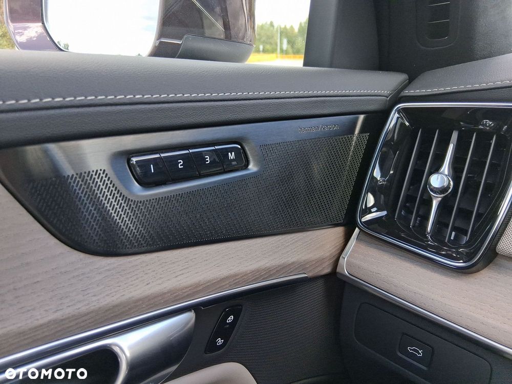 Volvo XC 90 - 21
