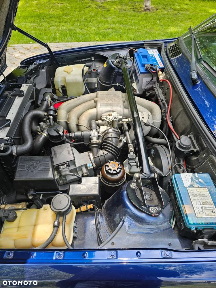 BMW Seria 3 320i - 40