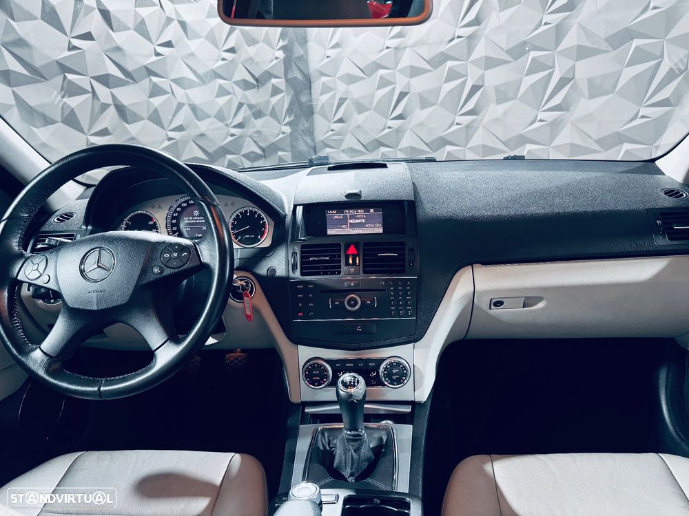 Mercedes-Benz C 200 CGi Avantgarde BlueEfficiency - 37