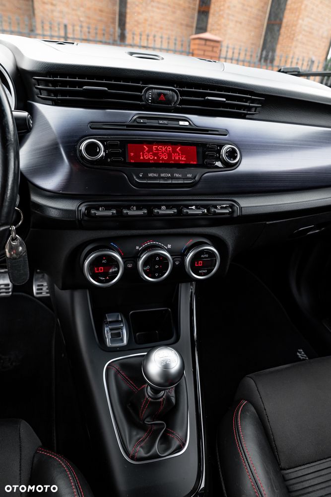 Alfa Romeo Giulietta 1.4 TB MultiAir Distinctive - 31