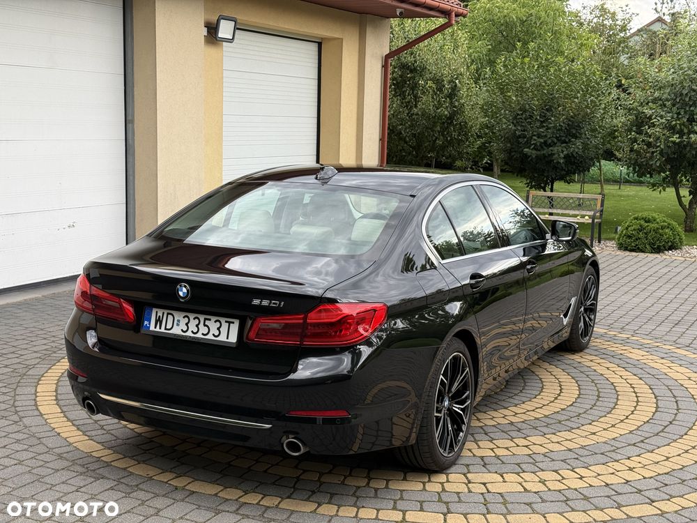 BMW Seria 5 520i Luxury Line - 7
