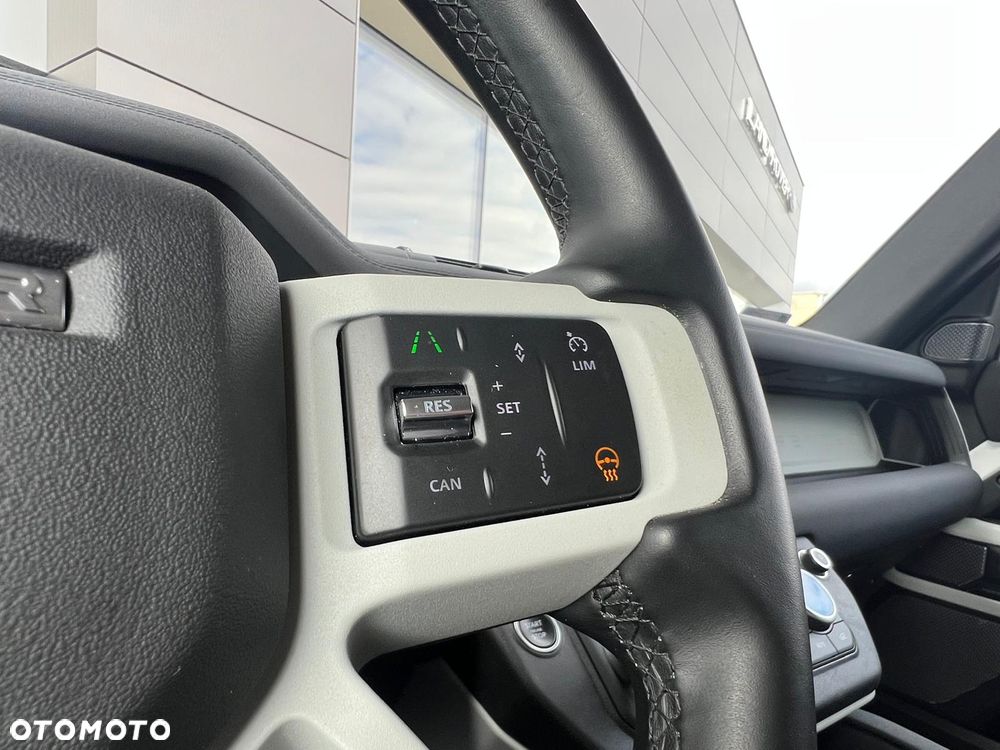 Land Rover Defender 3.0 P400 mHEV SE - 13