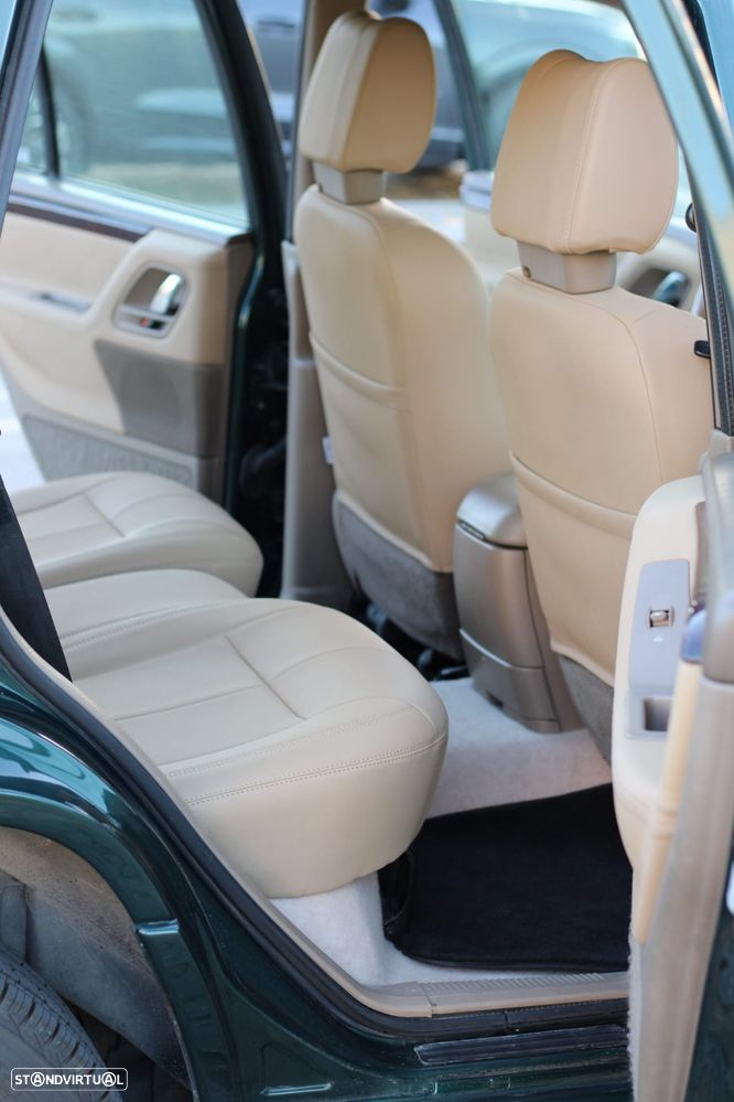 Jeep Grand Cherokee - 28