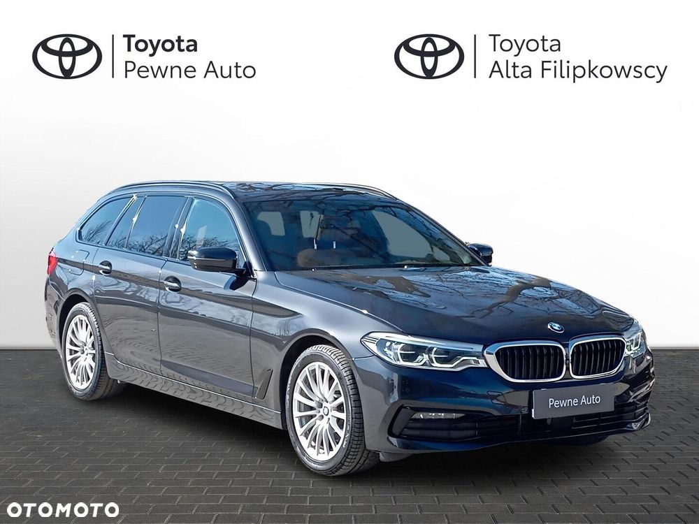 BMW Seria 5 520d Sport Line - 4