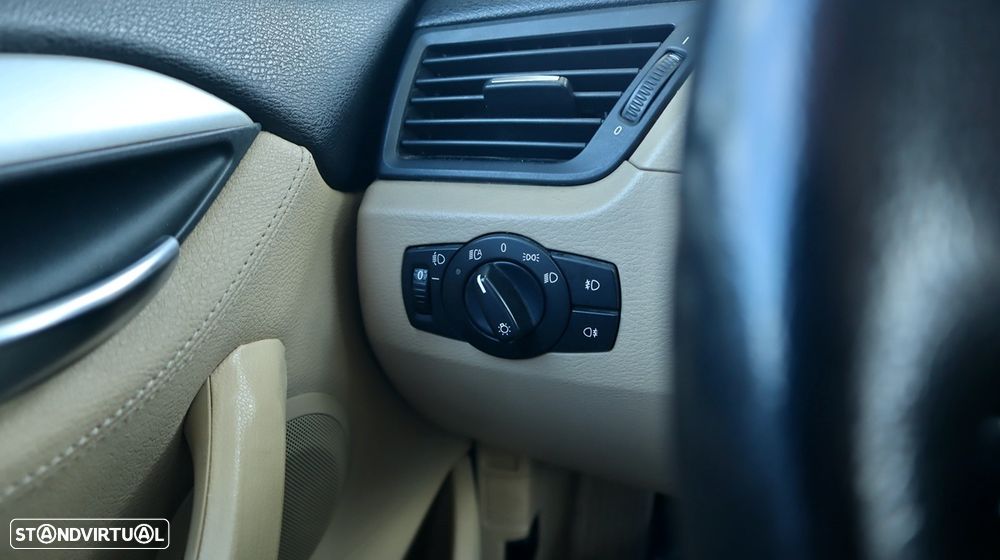 BMW X1 18 d sDrive Auto - 39
