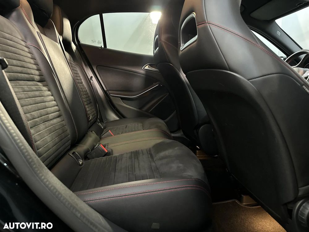 Mercedes-Benz GLA 250 4Matic 7G-DCT AMG Line - 12