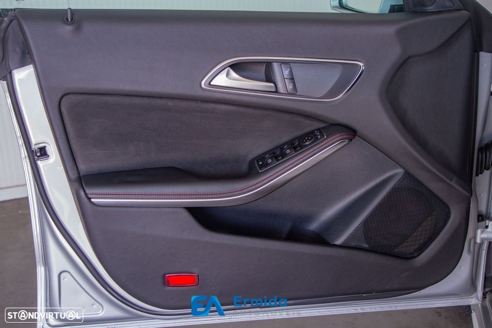 Mercedes-Benz CLA 180 - 32