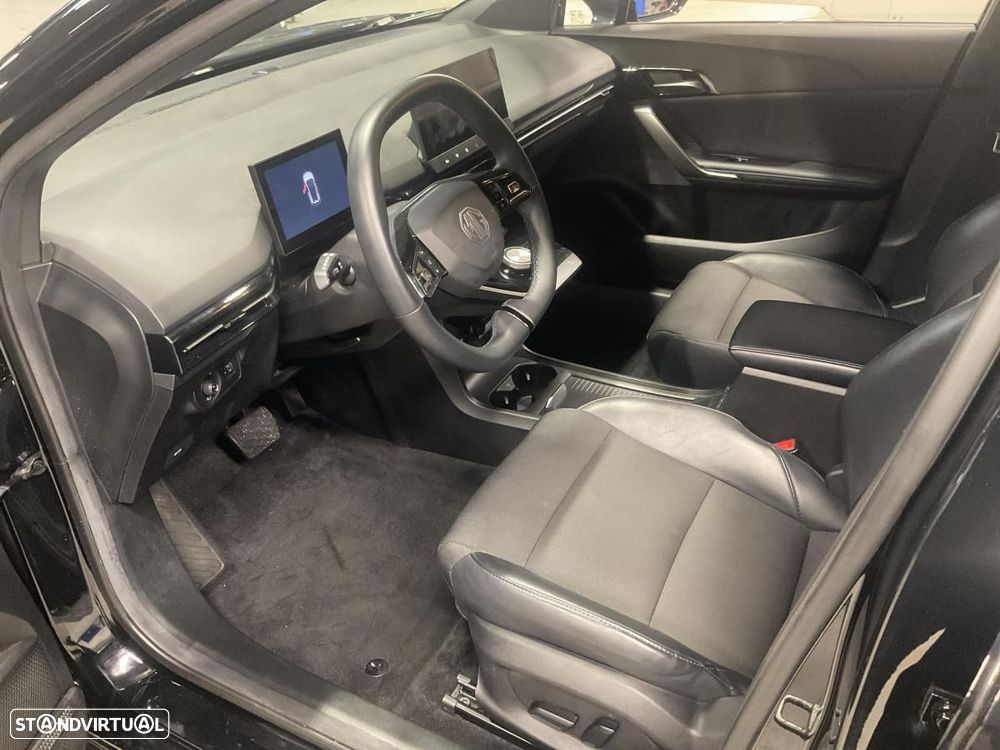 MG MG4 64 kWh Luxury - 4