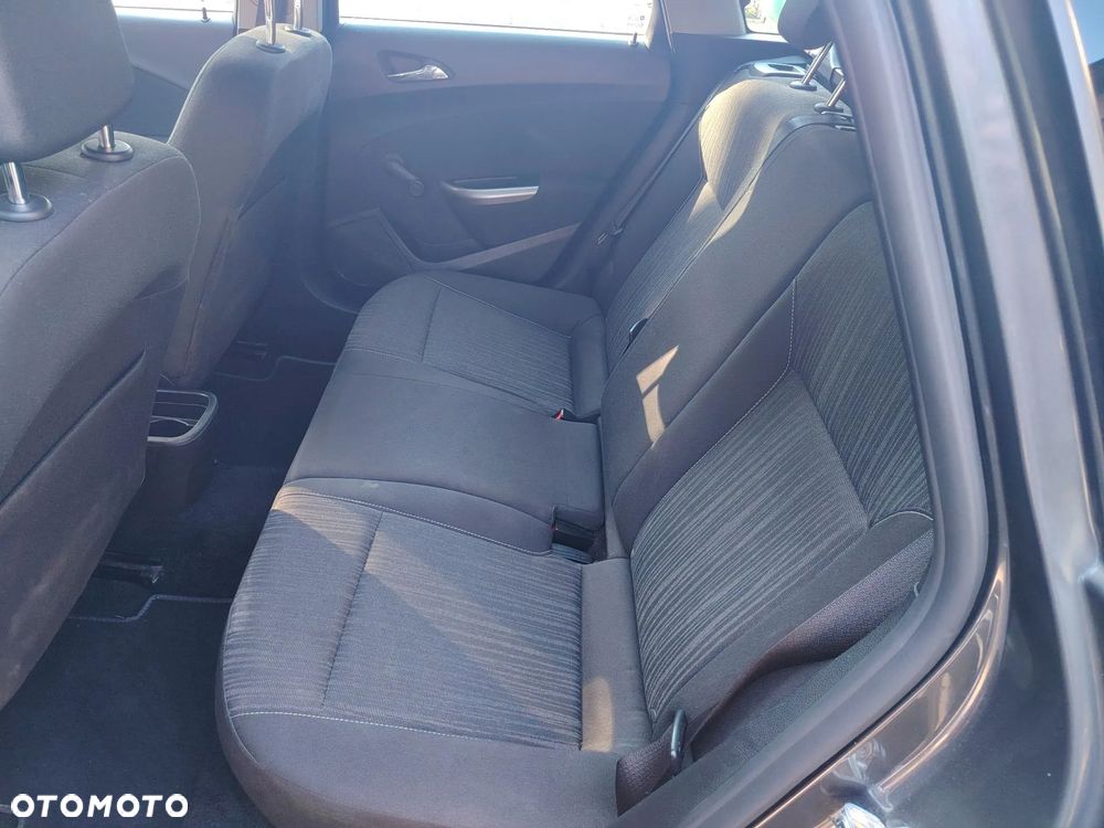 Opel Astra 1.4 Turbo - 12