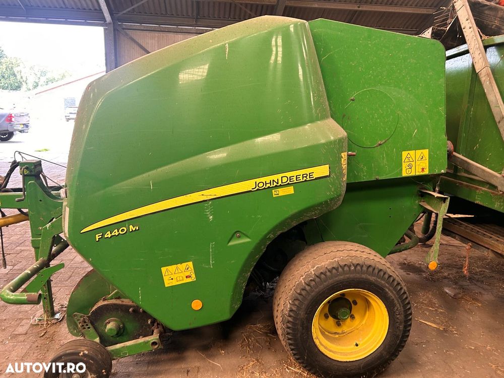 John Deere 568 F 440 M - 2