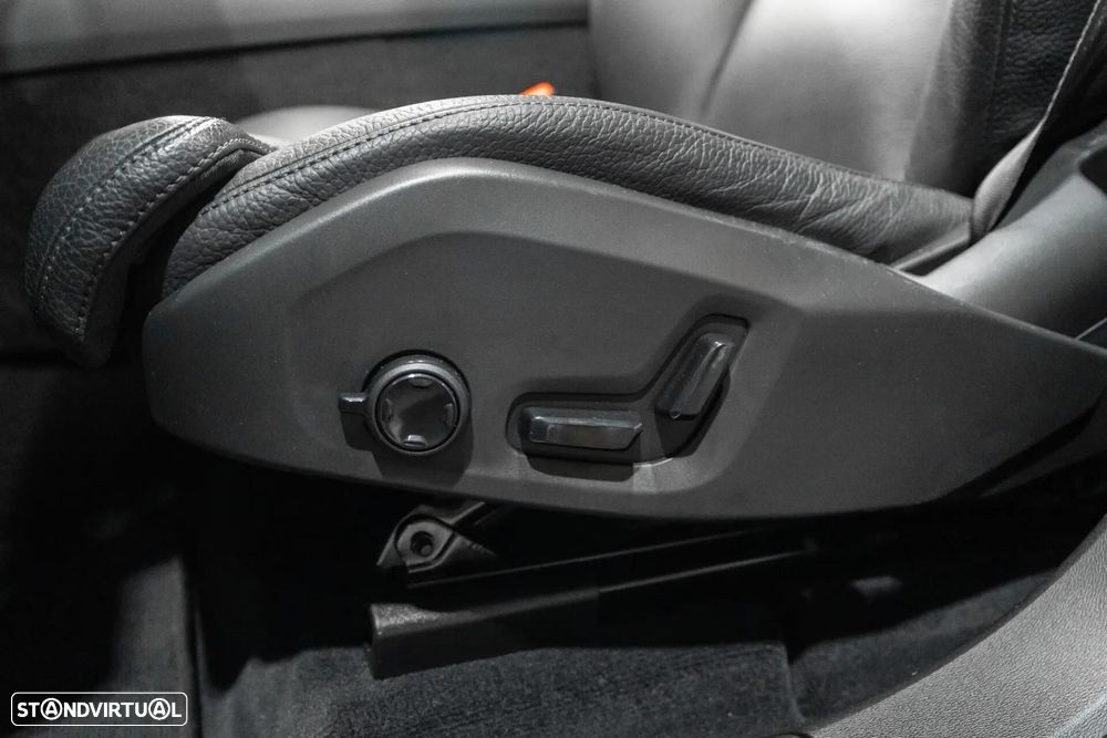Volvo XC 60 T6 AWD Recharge Plus Bright - 24