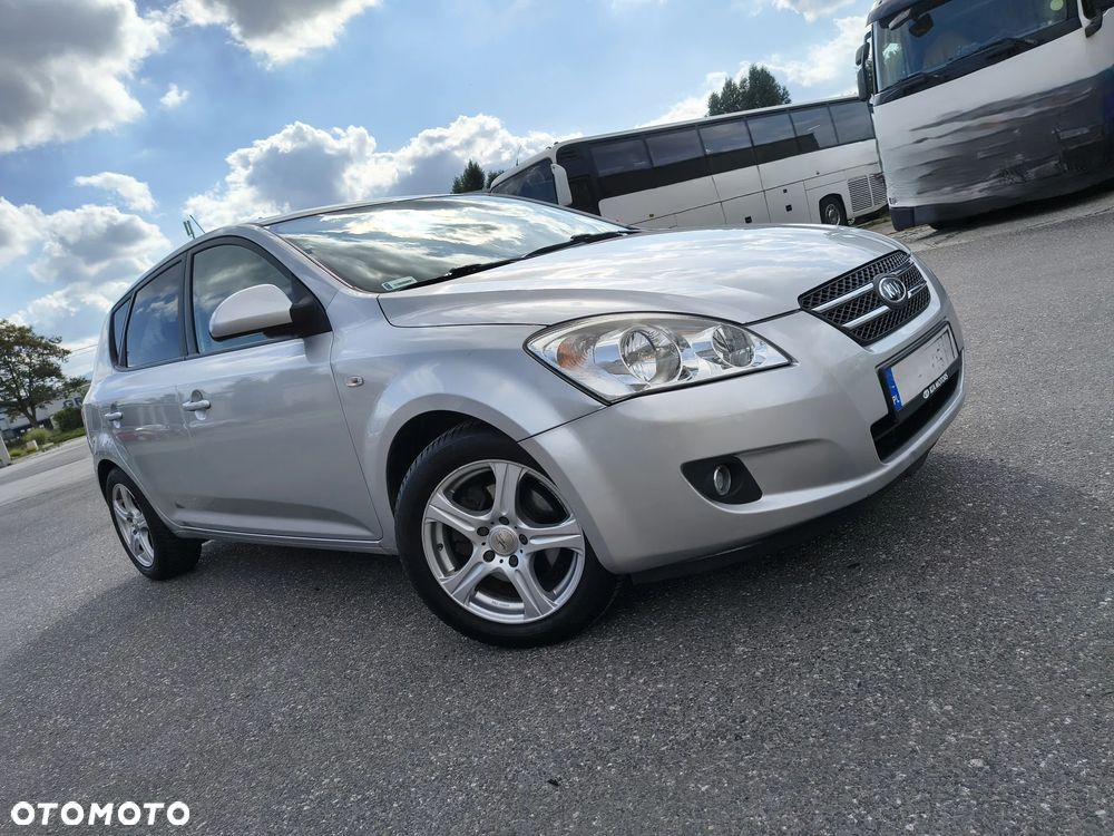 Kia Ceed 1.6 Comfort + - 6