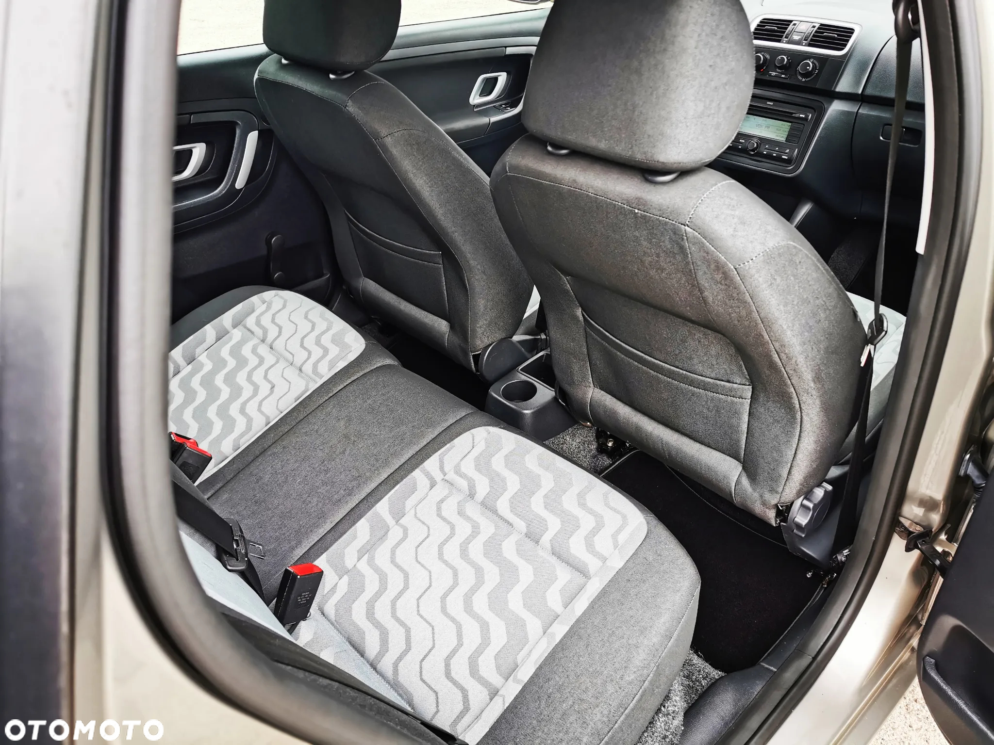 Skoda Fabia 1.6 16V Combi STYLE Edition - 14