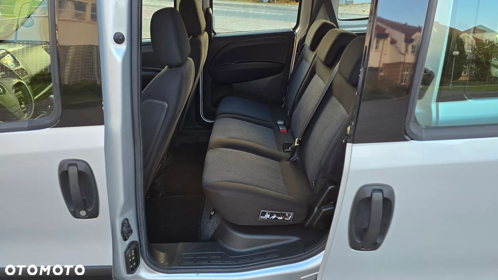 Opel Combo - 24