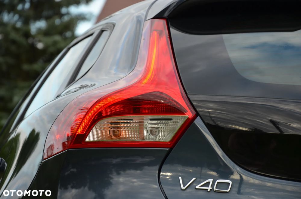 Volvo V40 D2 Kinetic - 13
