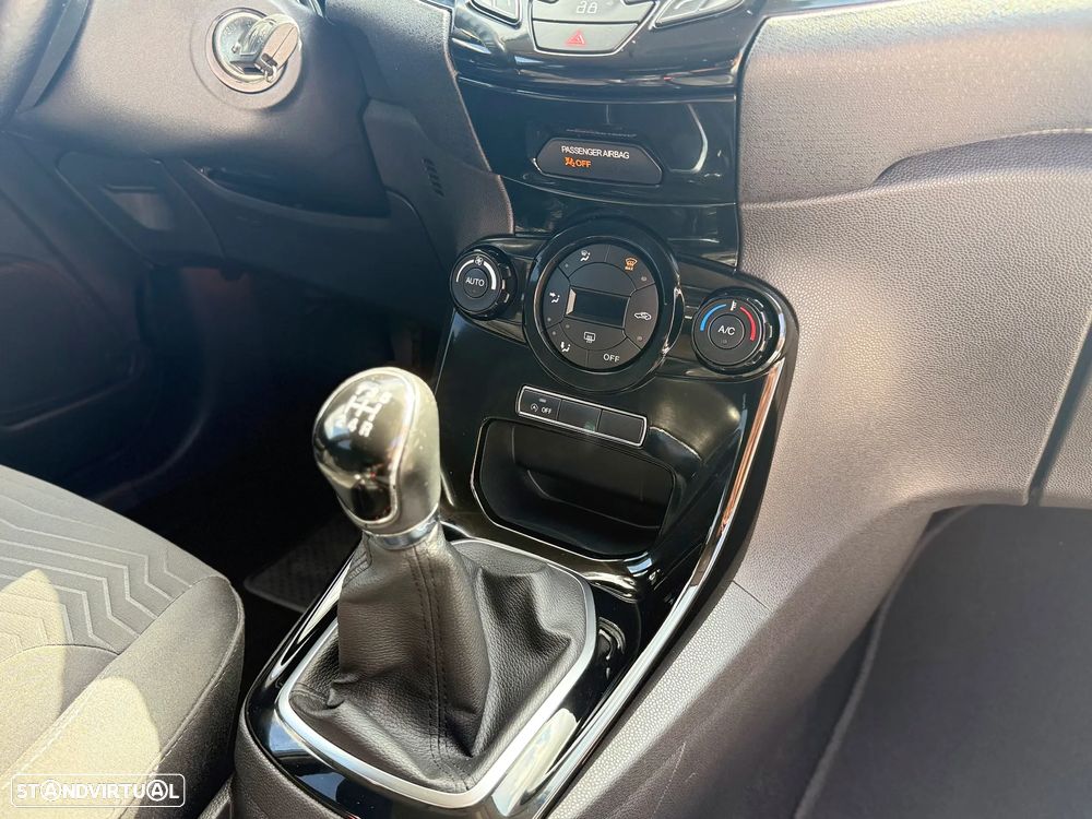 Ford Fiesta 1.0 T EcoBoost Titanium - 21