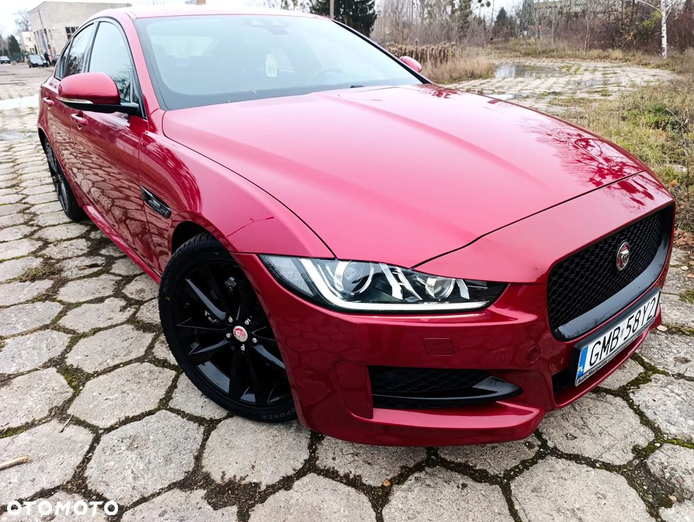 Jaguar XE 20d R-Sport - 25