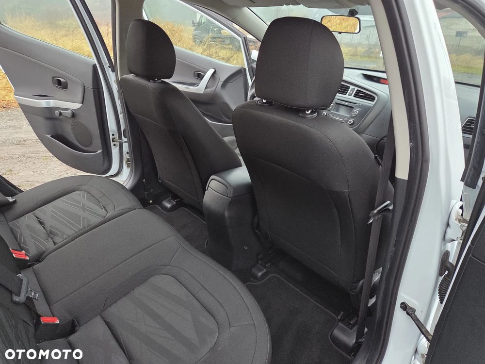 Kia Ceed 1.4 CVVT Attract - 16