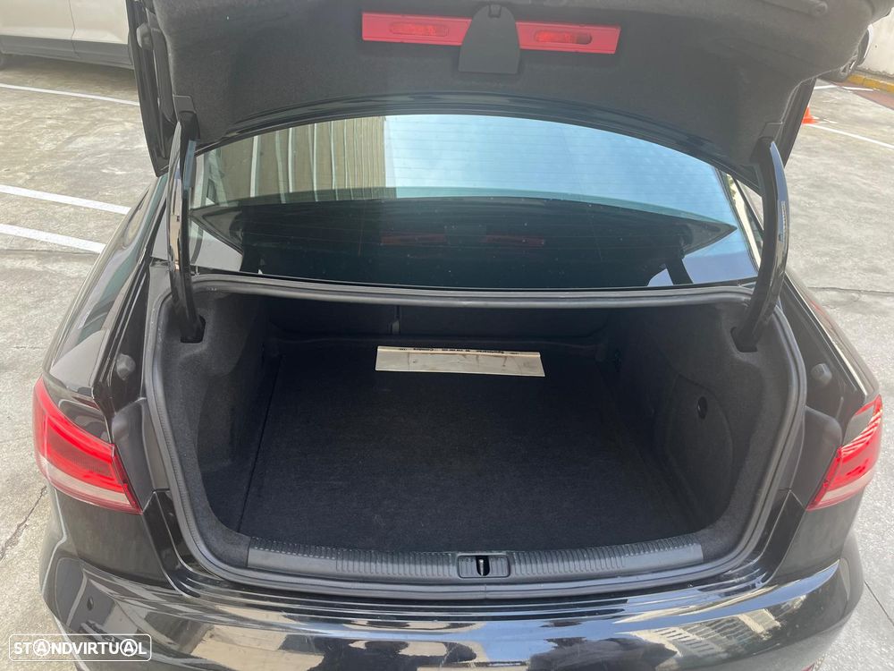 Audi A3 Limousine 1.6 TDI Design - 5