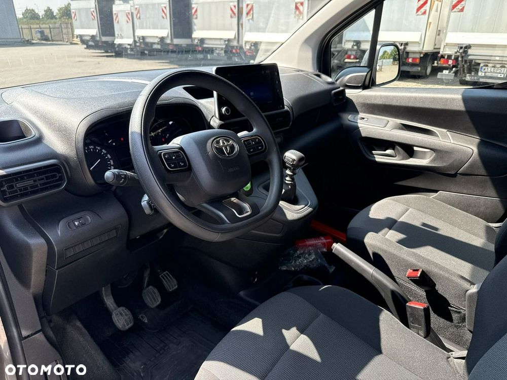 Toyota Proace City - 13