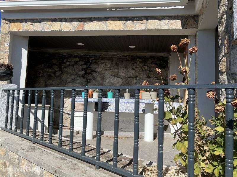 Casa restaurada t2 Penedono - Grande imagem: 2/12