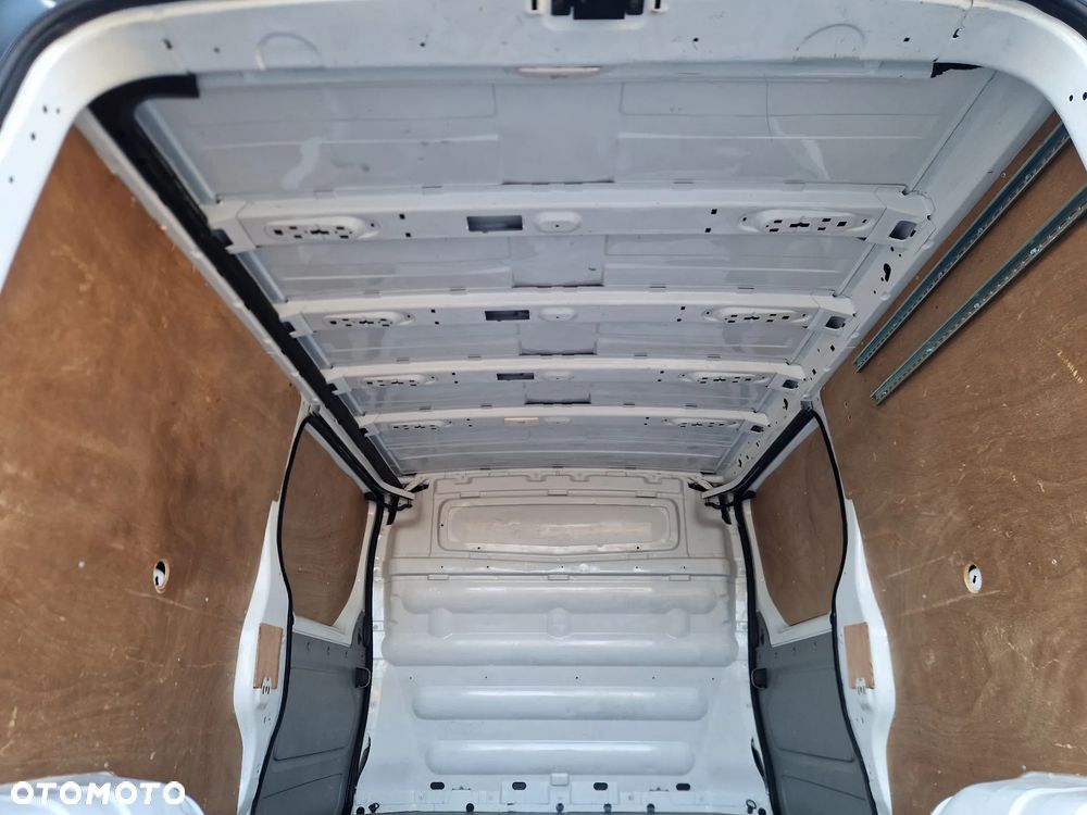 Renault TRAFIC - 38