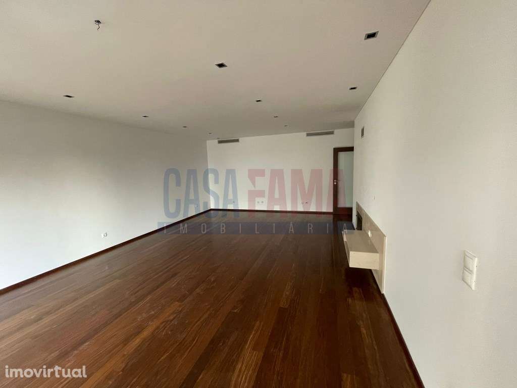 Apartamento T3 Luxuoso no Centro de Santo Tirso - Grande imagem: 5/23