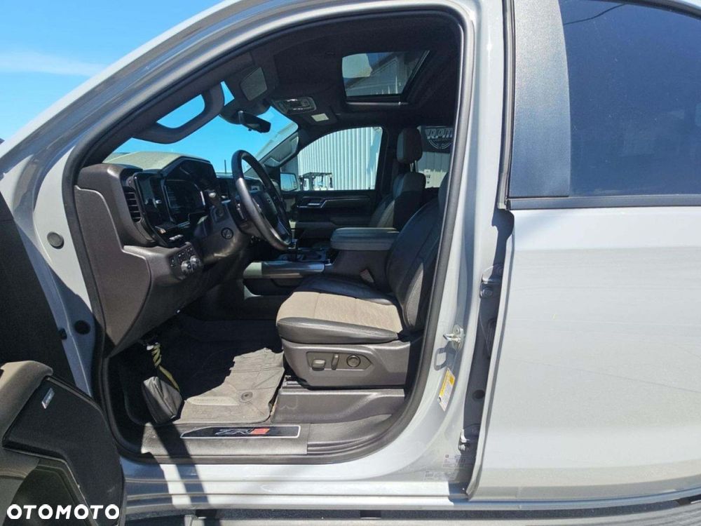 Chevrolet Silverado - 7