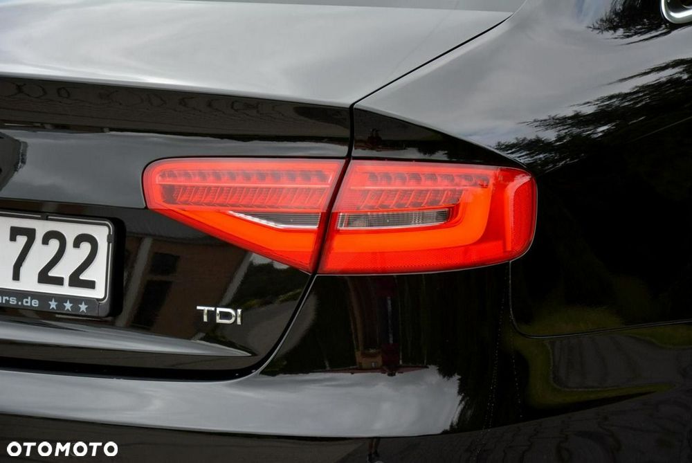 Audi A4 Limousine 2.0 TDI DPF clean diesel S line Sportpaket - 16