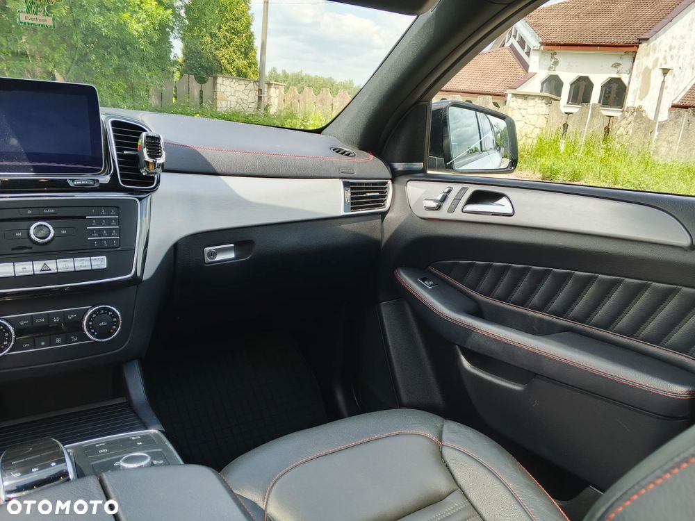 Mercedes-Benz GLE - 34