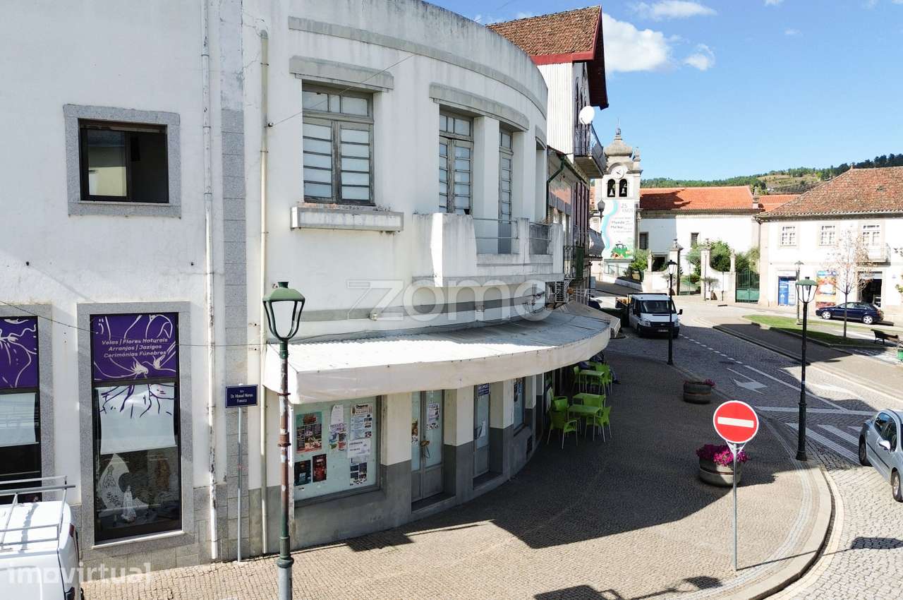 Prédio urbano , Murça - Grande imagem: 4/17