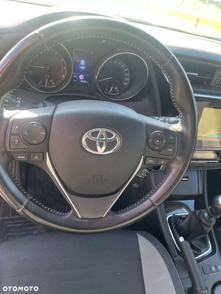 Toyota Auris 1.2 Turbo Edition-S - 17