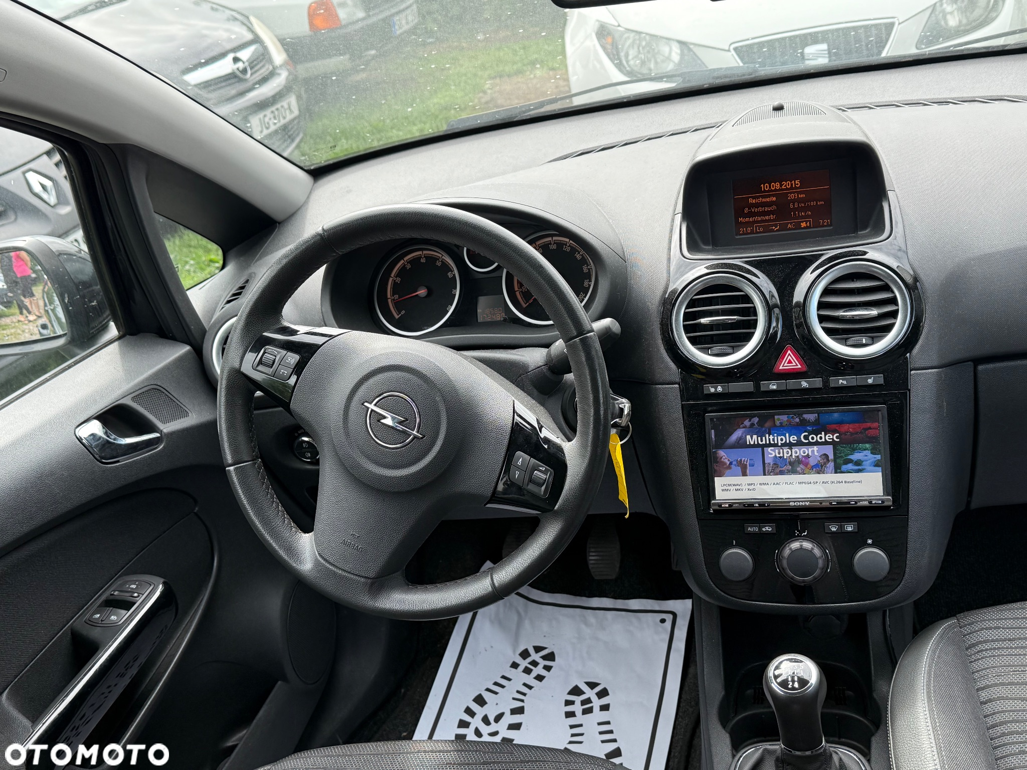 Opel Corsa 1.4 16V Innovation - 8