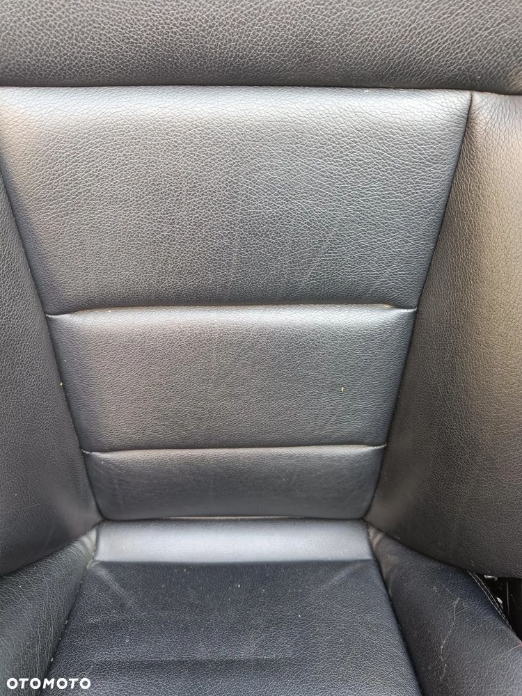 MERCEDES W212 AMG SEDAN FOTELE TAPICERKA KANAPA SKÓRA FOTEL BIAŁA NIĆ - 16