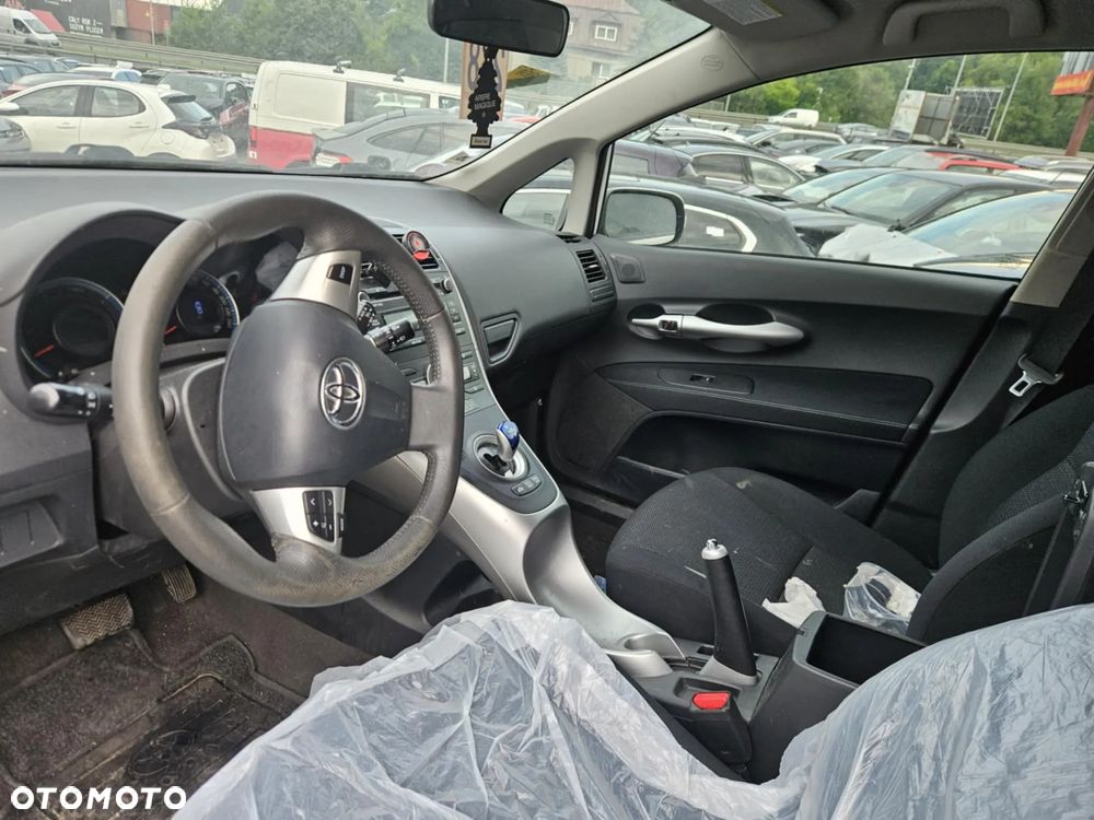 Toyota Auris - 4