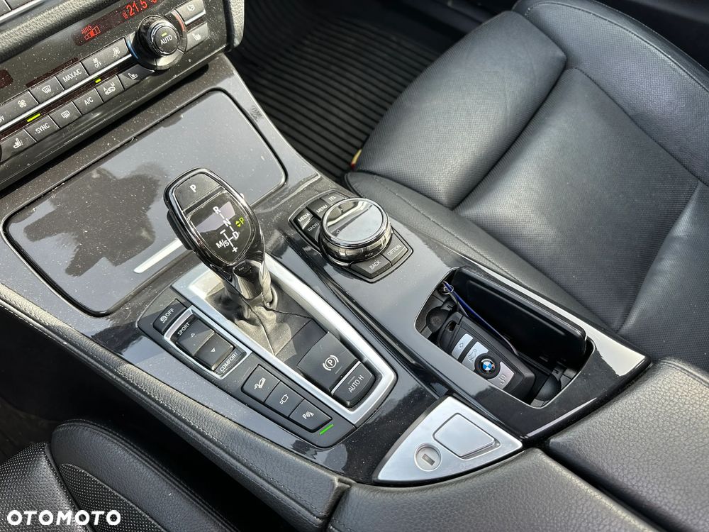 BMW Seria 5 530d xDrive Luxury Line - 36