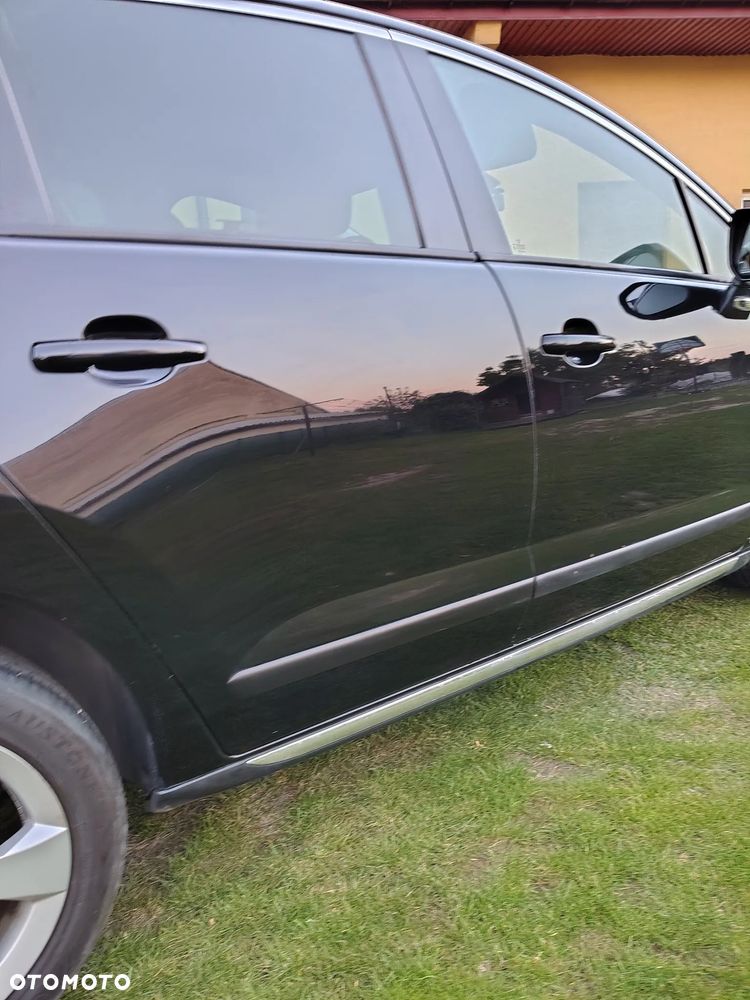 Peugeot 3008 2011