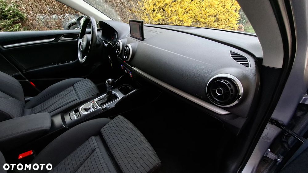 Audi A3 Sportback 2.0 TDI S tronic - 21