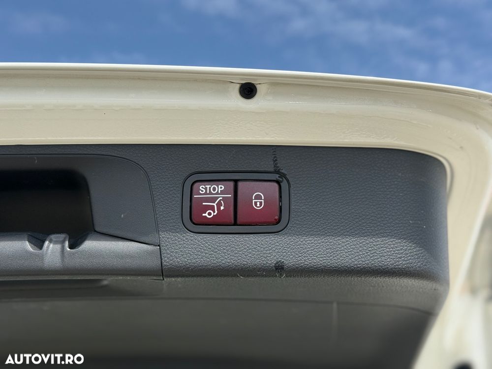 Mercedes-Benz GLC 220 d 4MATIC 9G-TRONIC AMG Line - 31