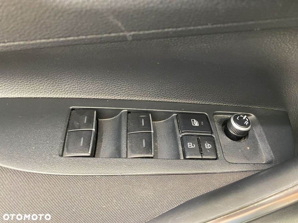 Toyota Corolla - 18