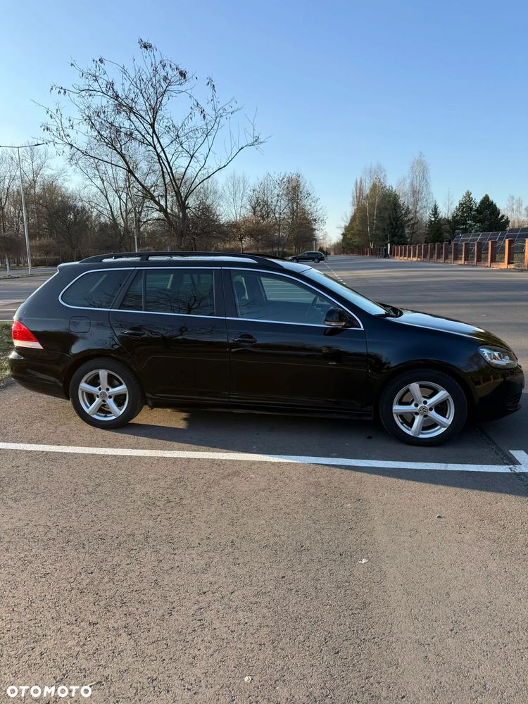 Volkswagen Golf 2.0 TDI DPF MATCH - 6