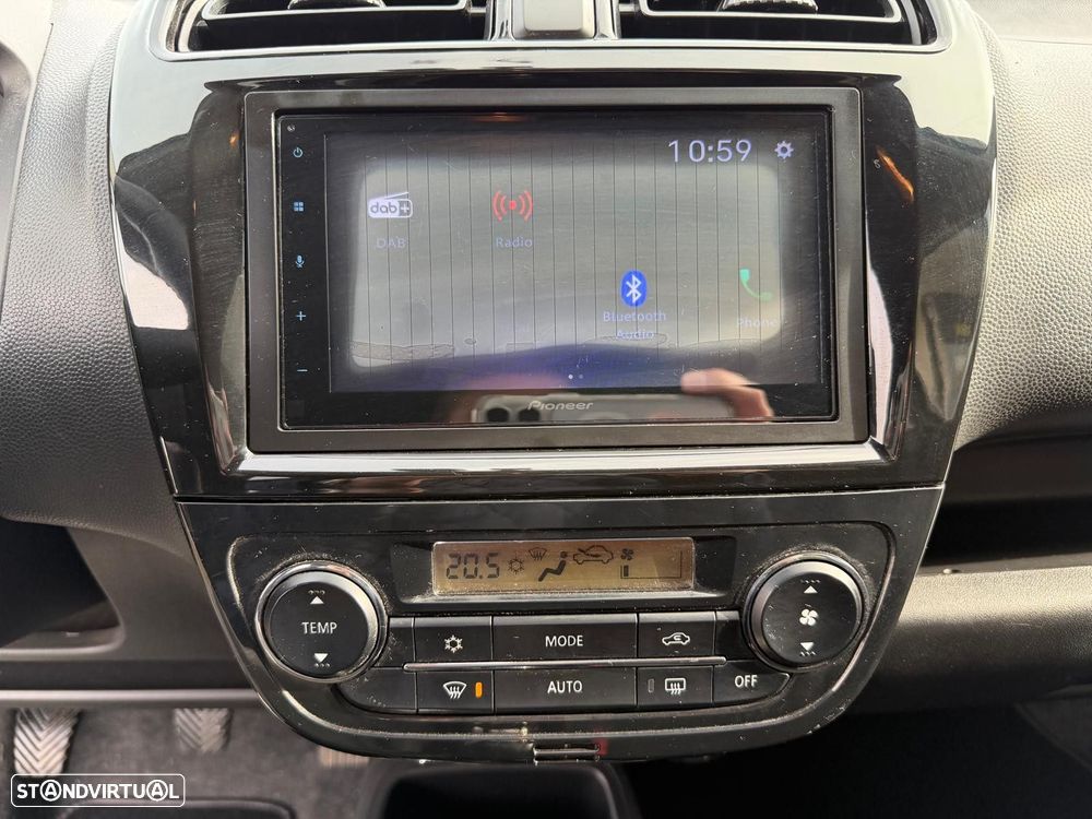 Mitsubishi Space Star 1.2 Intense Connect Edition - 24