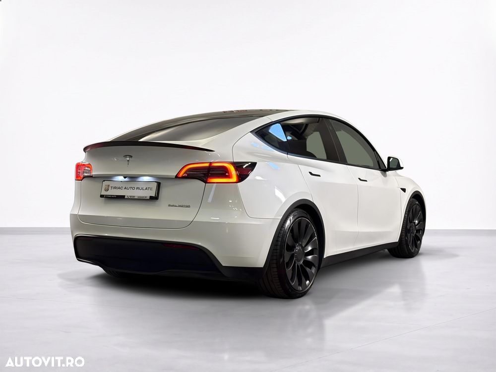 Tesla Model Y AWD Performance - 6
