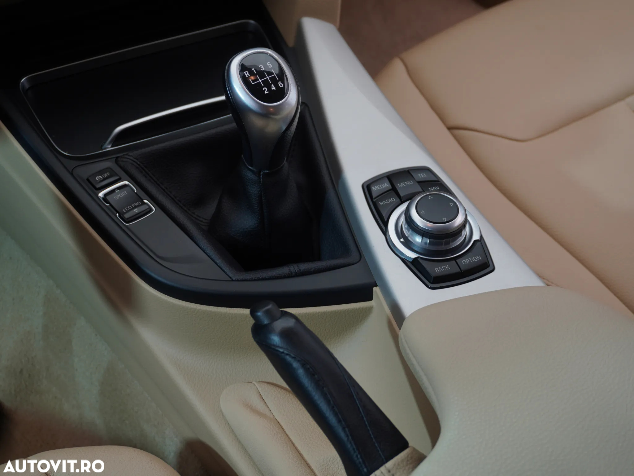 BMW Seria 3 318d - 24