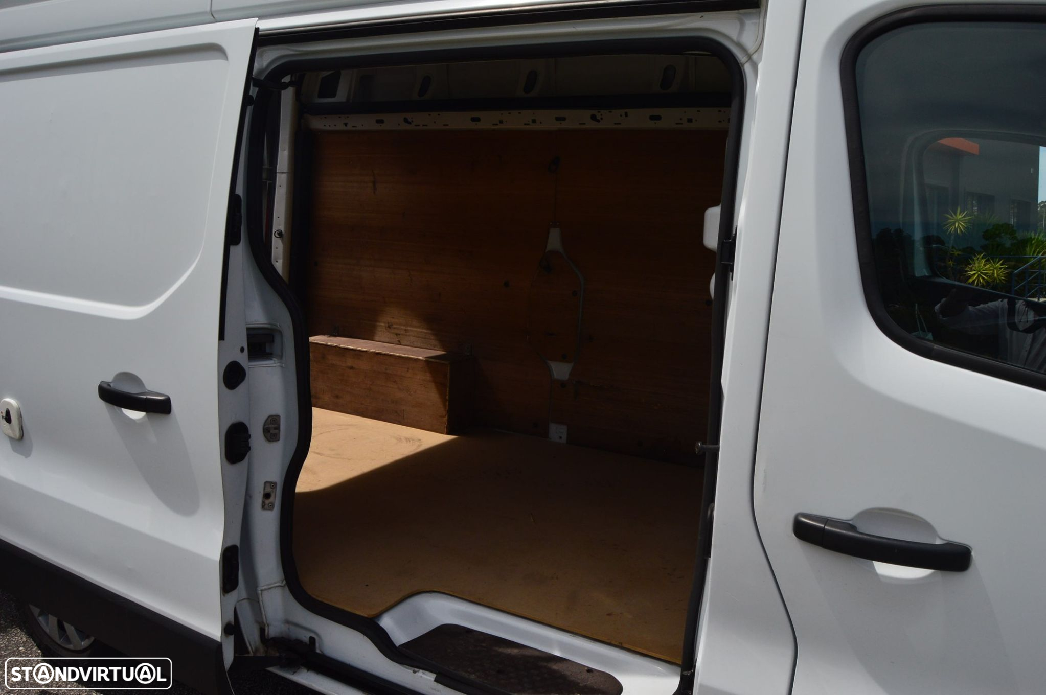 Renault Trafic Outro - 9