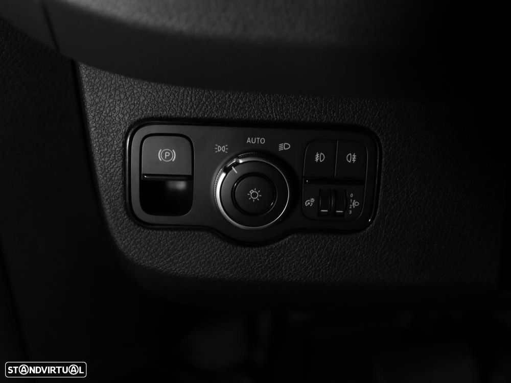 Mercedes-Benz E-SPRINTER - 13