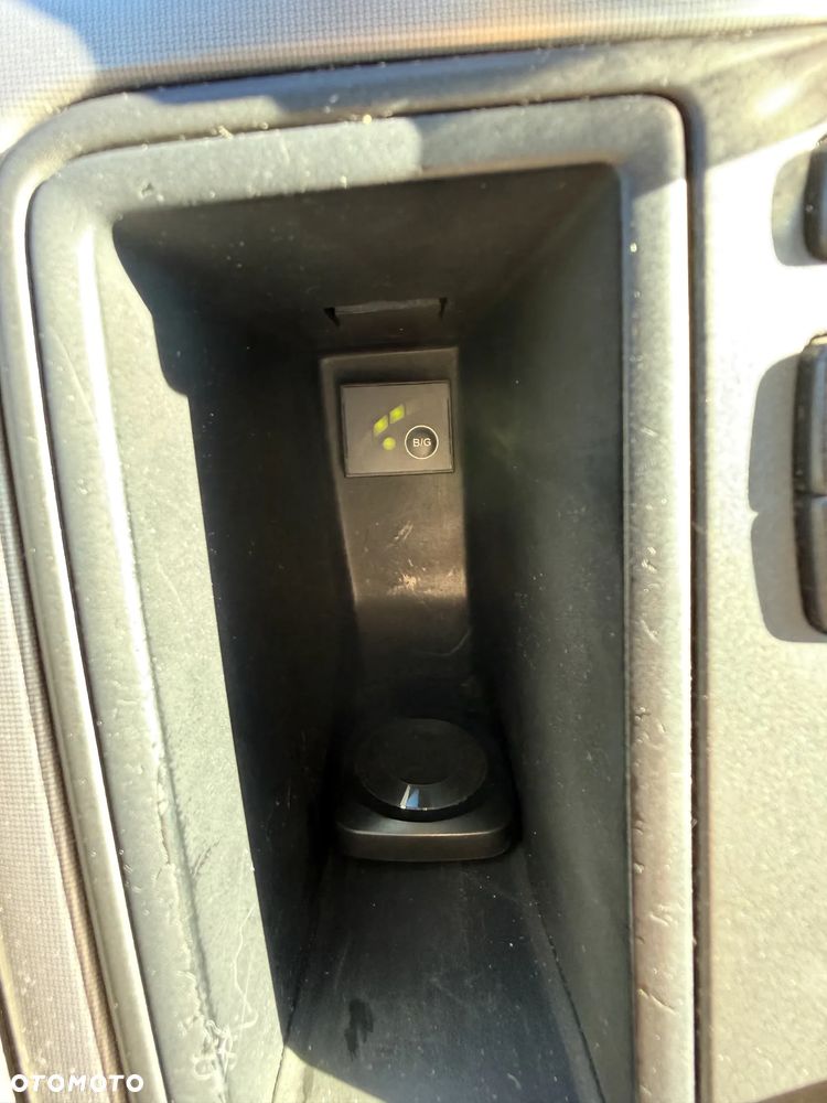 Volvo S60 2.5T Momentum - 22